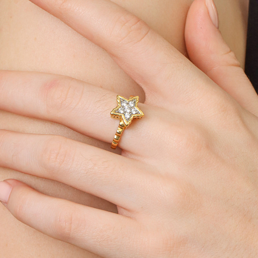 Lab-Grown Signature Star Ring